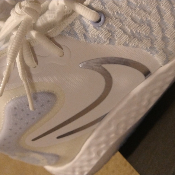 Nike KD Trey 5 VIII White/Royal Tint - Picture 2 of 5